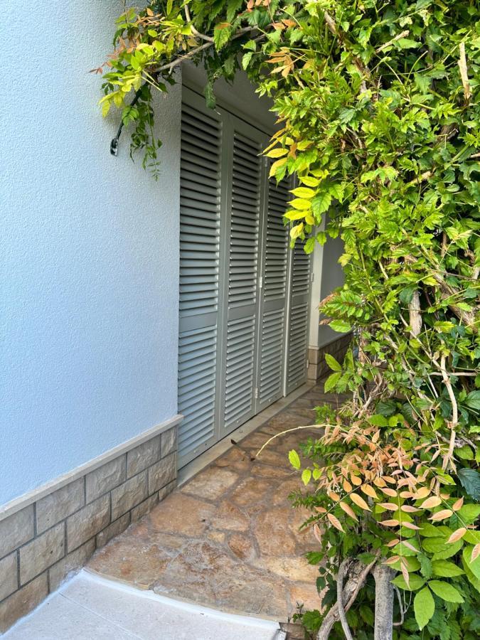 Apartments Villa Ohana Kastela Exterior photo