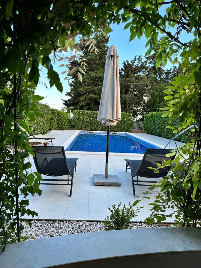 Apartments Villa Ohana Kastela Exterior photo